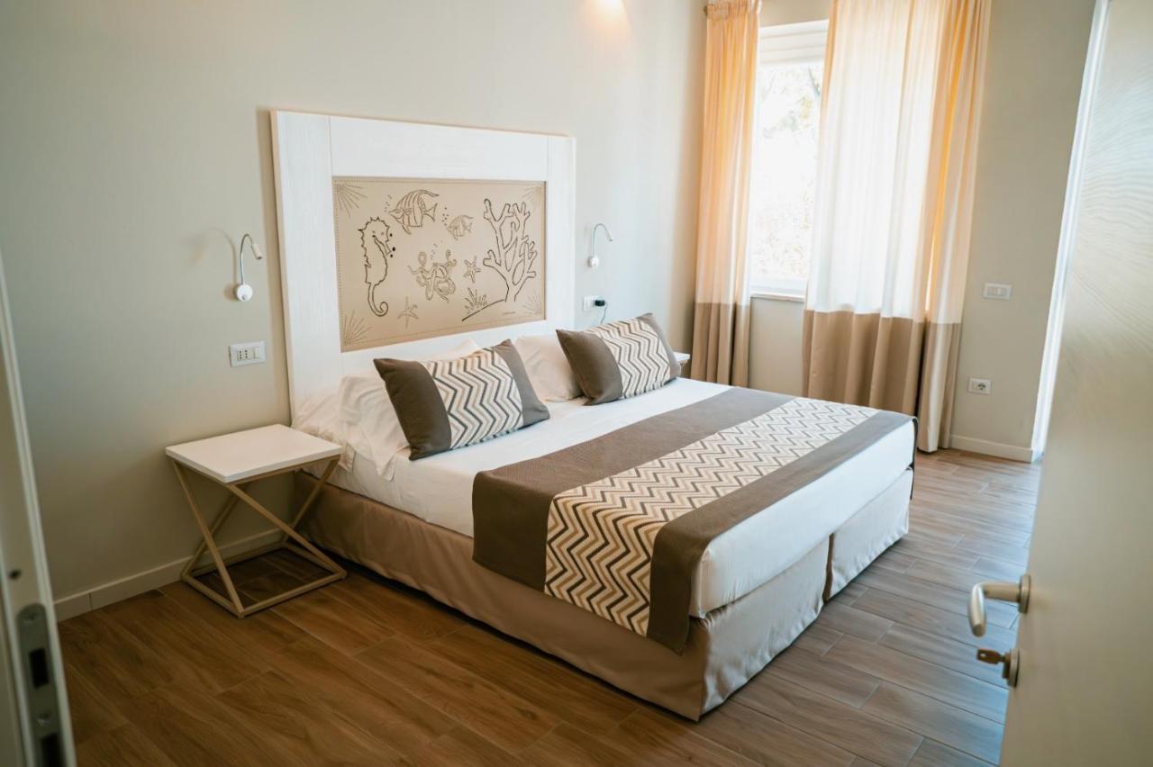 Hotel Lido Beach Phg Ористано Екстер'єр фото