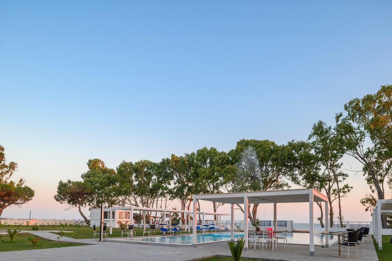 Hotel Lido Beach Phg Ористано Екстер'єр фото