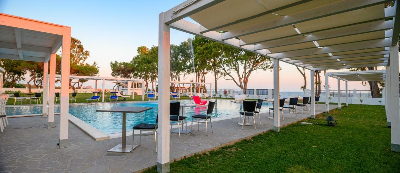 Hotel Lido Beach Phg Ористано Екстер'єр фото